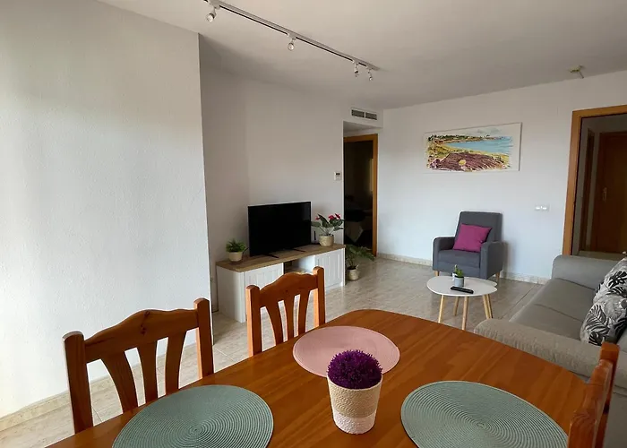 Peaceful Apartment With Sea View And Parking In Cap Salou